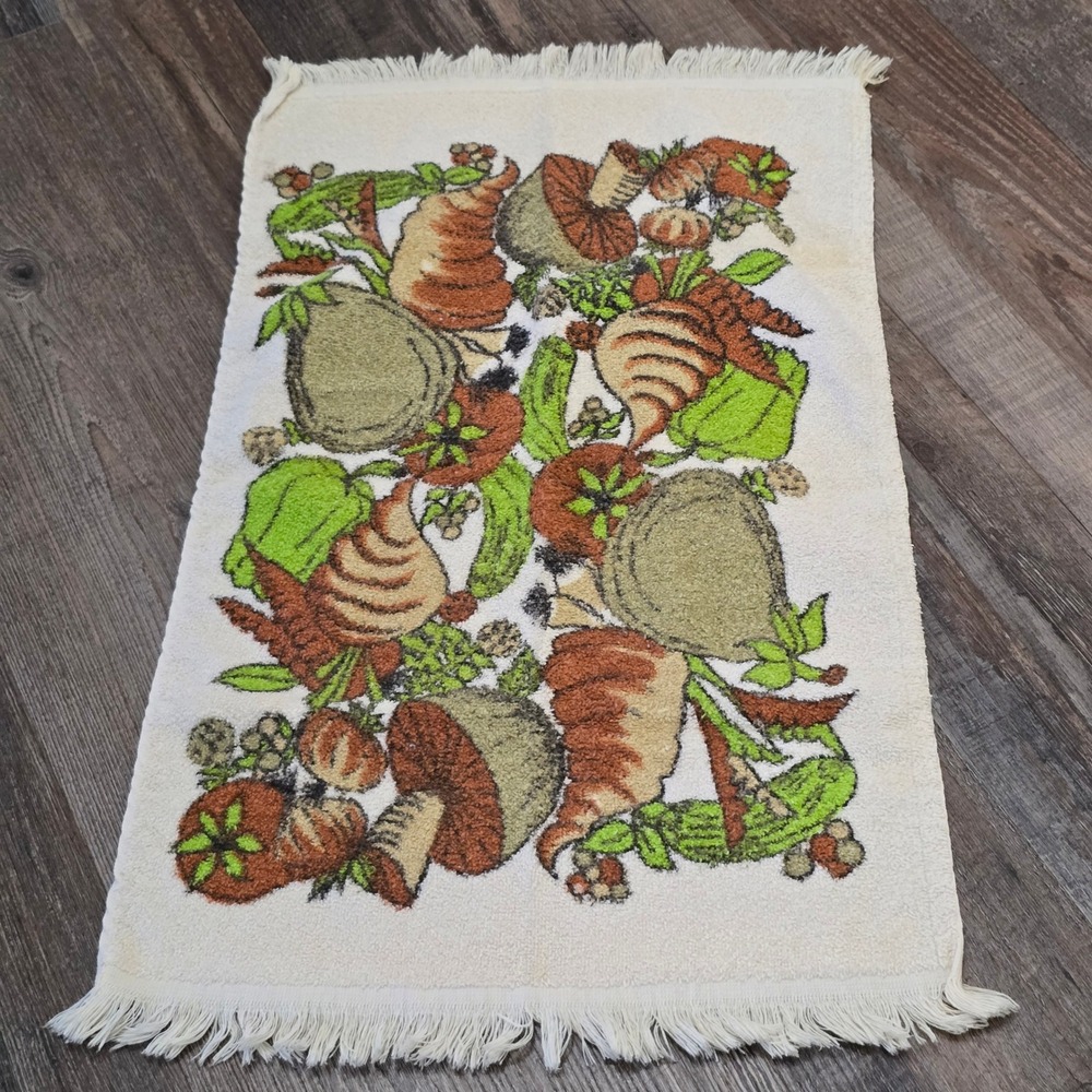 Vintage 70s Vegetable Mushroom Hand Towel Cream Retro Cottagecore Fringe